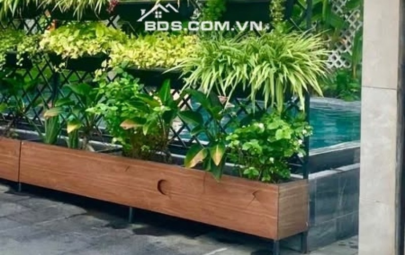 Tòa khách sạn sang trọng -Ngay trung tâm phố cổ Hội An -Dòng tiền 300 triệu tháng-Giá chỉ 36,95 tỷ