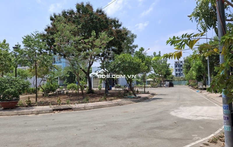 Bán đất A4 Thủ Đức, Phân lô 5mx25m, phù hợp xây nhà cao tầng để ở hoặc CHDV cho thuê giá cao.