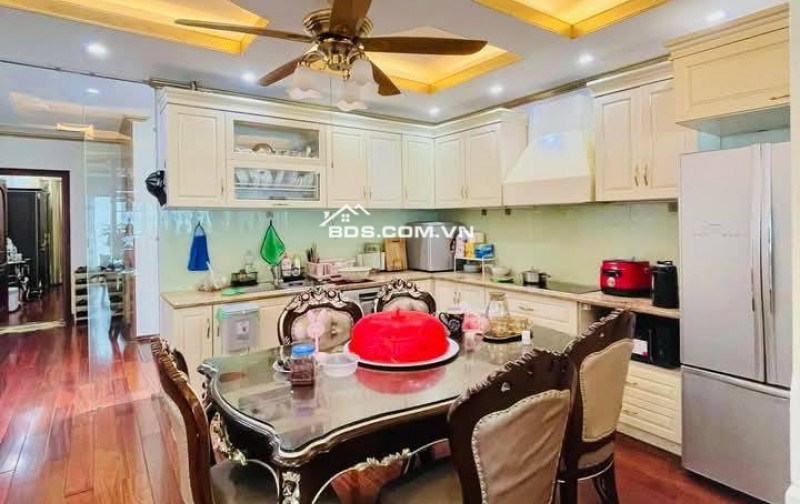 Nhà Đẹp Dòng Tiền Tam Khương, Đống Đa 99 m, 7 tầng, mt 5.2m, giá 30.5 tỷ