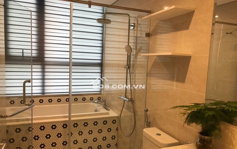 Bán căn hộ Vinhomes Skylake dt 148.8m2, 3N-4N, 2VS full sẵn nội thất xịn sò, hiện đại 19,3 tỷ -> 19,5 tỷ. LH xem mua nhà 0344529391