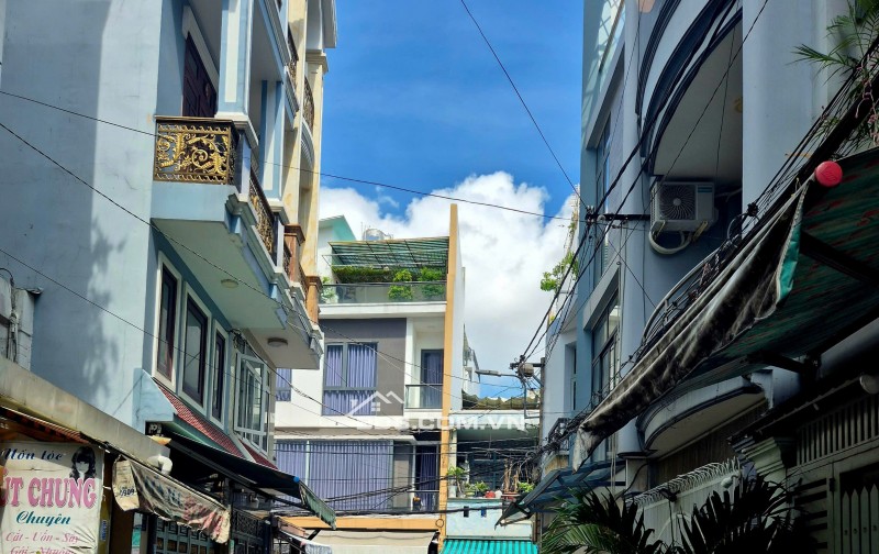 Chủ cần bán nhà 2 lầu st, Lạc Long Quân, P9, 4.9x11m, 9 tỷ TL