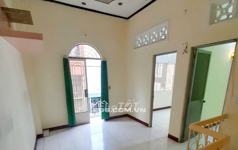 Chủ muốn bán nhà hẻm đường Đất Thánh, 2 tầng, 7.6x5m, 5.7 tỷ TL