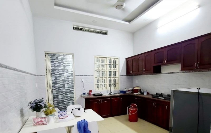 Bán nhà mặt phố quận bình tân - 4 tầng BTCT - Khu nhà cao tầng 8,3 tỷ