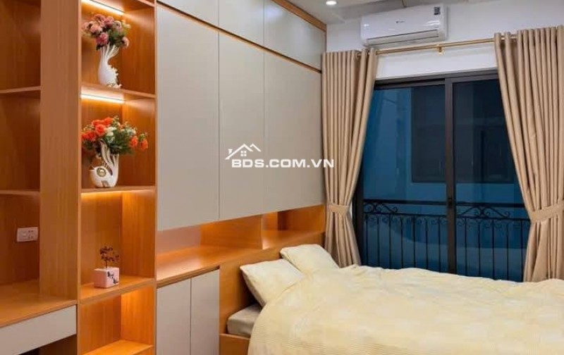 Nhà Đẹp Gần Đường Hoàng Mai 25m, 5 tầng, mt 3m, giá 5.8 tỷ