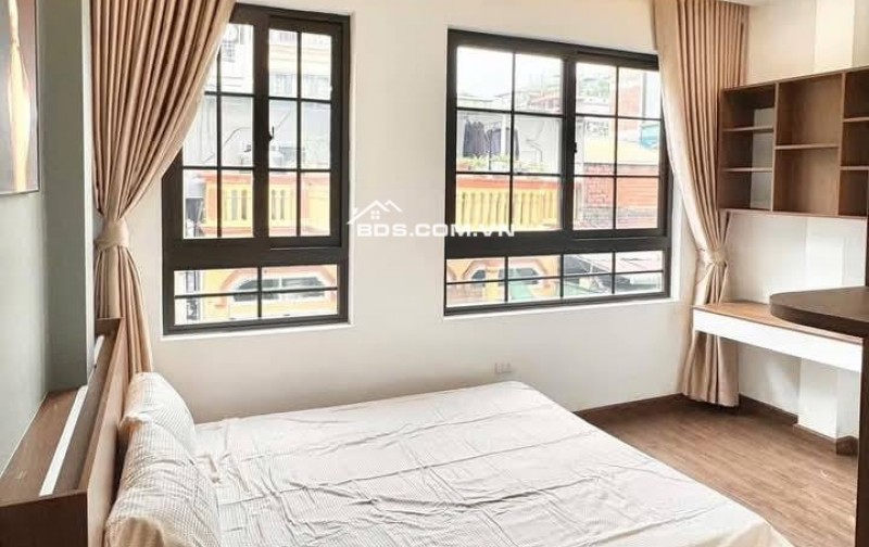 Nhà Đẹp Dòng Tiền, Đường Láng, Đống Đa 75 m, 7 tầng, mt 4.6m, giá 18.5 tỷ