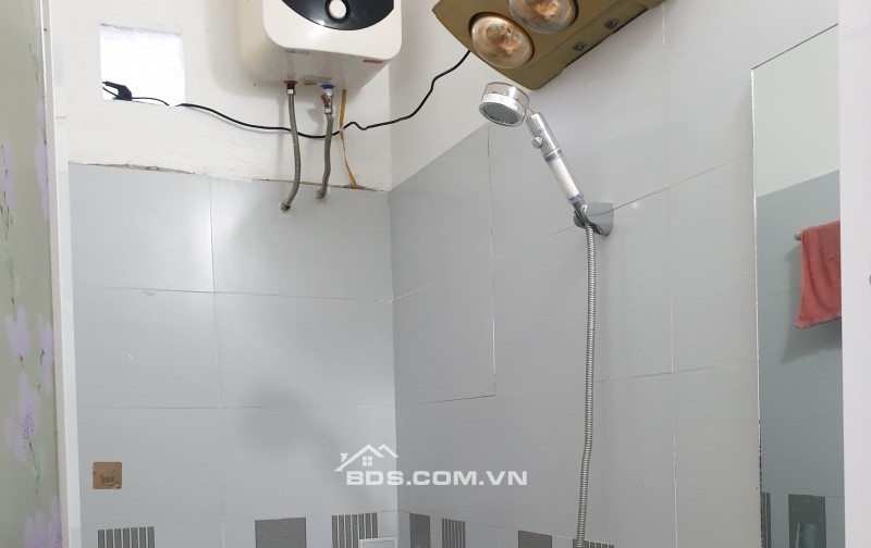 BÁN NHÀ ĐẸP 1.65 TỶ 3 TẦNG 47M2 KHU VỰC TRẦN QUANG KHẢI
