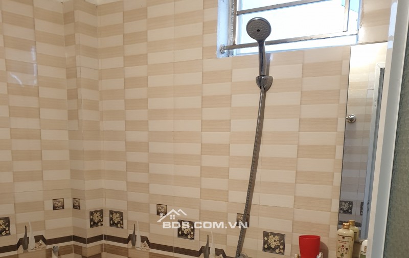 BÁN NHÀ ĐẸP 1.45 TỶ 3 TẦNG 33M2 ( TÂY NAM ) KHU BÃI VƯỢT