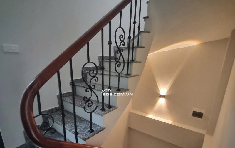 Bán Nhà Phân Lô Phố Vương Thừa Vũ,TX - Oto - Thang Máy - 50M, 6Tầng. Chỉ 16.7 Tỷ.
