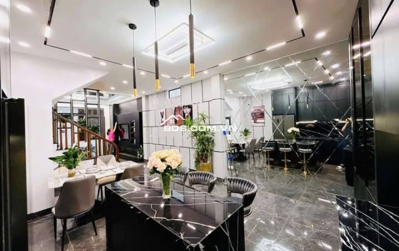 Nhà Đẹp Gần Đường Ô Tô Đại La, Hai Bà Trưng 54m, 4 tầng, mt 4.3m, giá 11.5 tỷ