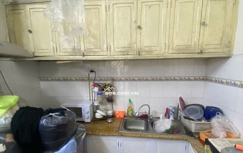 Cho thuê nhà 4 tầng tại ngõ 84 Ngọc Khánh, Ba Đình. Nhà rộng, ngõ nông ô tô đỗ cửa. Chỉ 12tr
