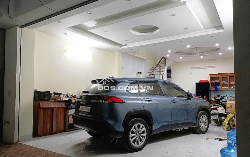 Chính chủ bán nhà 5 tầng tại ngõ 11 Việt Hưng ngay cạnh Vinhome Riverside