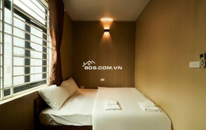 Nhà Đẹp Mặt Phố Kinh Doanh Linh Lang, Ba Đình  100m, 6 tầng, mt 4.5m, giá 62 tỷ