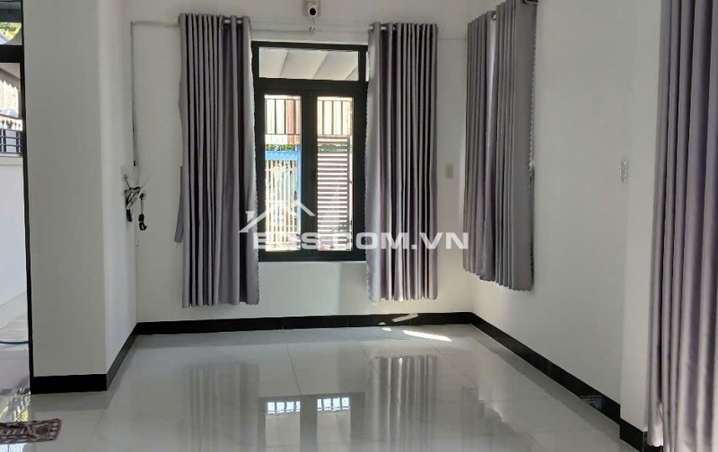 Căn BIỆT THỰ 3 TẦNG.  Đ. Trần Văn Hiển, Trung An, TP Mỹ Tho. Hẻm Ô tô lưu thông 2 chiều.