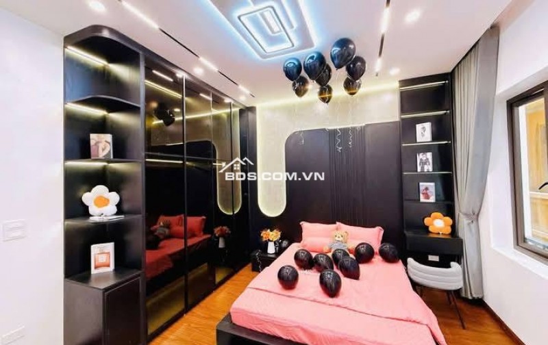 Nhà Đẹp Gần Đường Ô Tô Đại La, Hai Bà Trưng 54m, 4 tầng, mt 4.3m, giá 11.5 tỷ