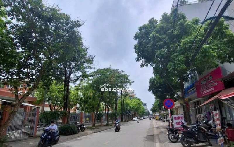 Nhỉnh 5 tỷ Biệt thự mini gần Ngũ Hiệp,Thanh Trì, 70m2 xây 4 tầng , ô tô đỗ cổng.