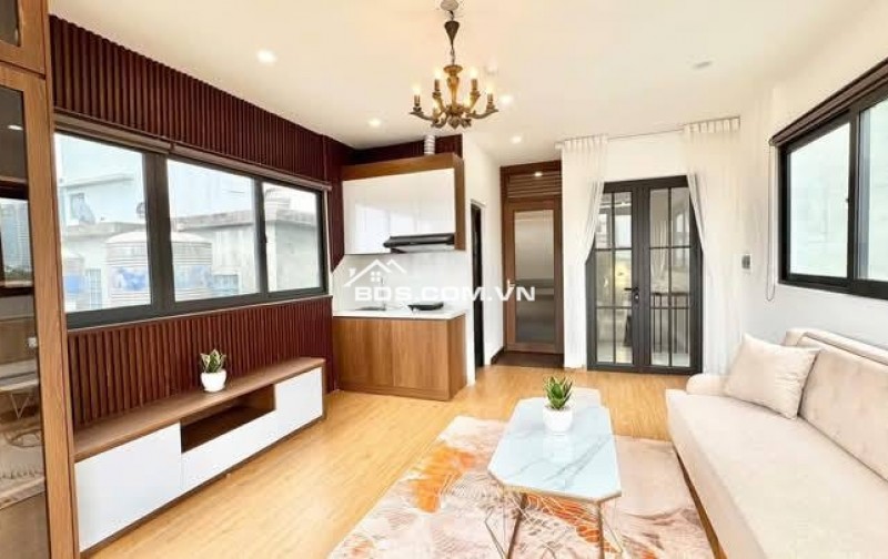 Nhà Đẹp Dòng Tiền, Đường Láng, Đống Đa 75 m, 7 tầng, mt 4.6m, giá 18.5 tỷ