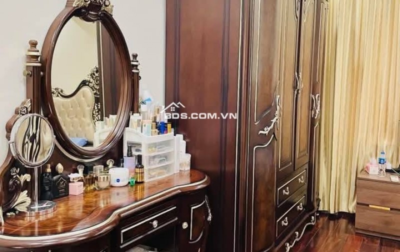 Nhà Đẹp Dòng Tiền Tam Khương, Đống Đa 99 m, 7 tầng, mt 5.2m, giá 30.5 tỷ