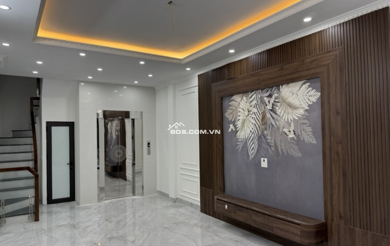  SIÊU PHẨM LONG BIÊN - PHỐ NGỌC TRÌ - 6 TẦNG THANG MÁY - Ô TÔ VÀO NHÀ - FULL NỘI THẤT ĐẲNG CẤP 