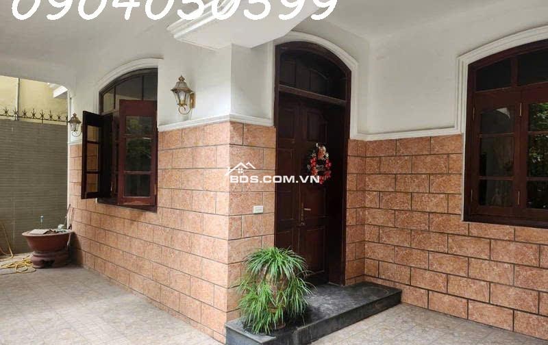 BIỆT THỰ SIÊU VIP - LÔ GÓC 3 MẶT THOÁNG - GARA Ô TÔ ĐỖ CỬA - 40M RA PHỐ - SỔ ĐẸP