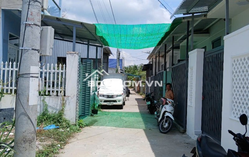 Lô đất Mỹ Phong, TP Mỹ Tho. 100m2 full thổ cư. Xe 16 chỗ 90D vào 50 mét.