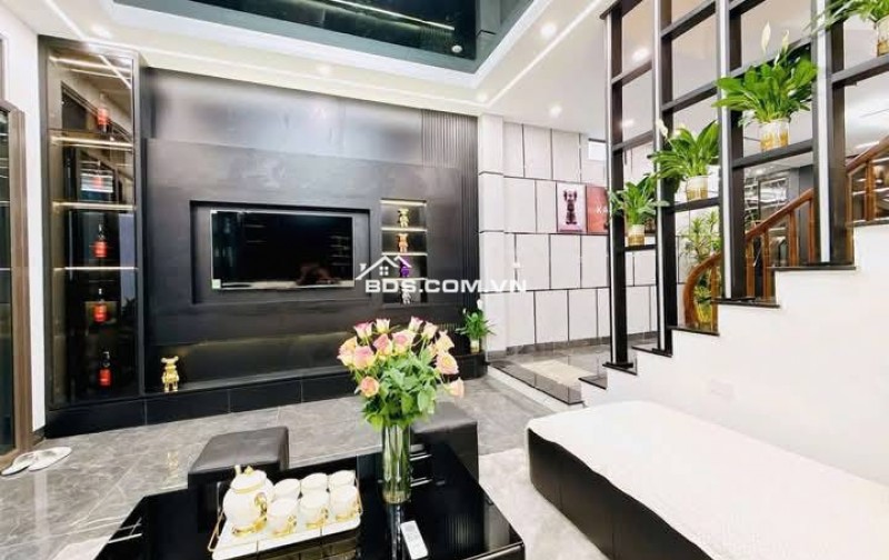 Nhà Đẹp Gần Đường Ô Tô Đại La, Hai Bà Trưng 54m, 4 tầng, mt 4.3m, giá 11.5 tỷ