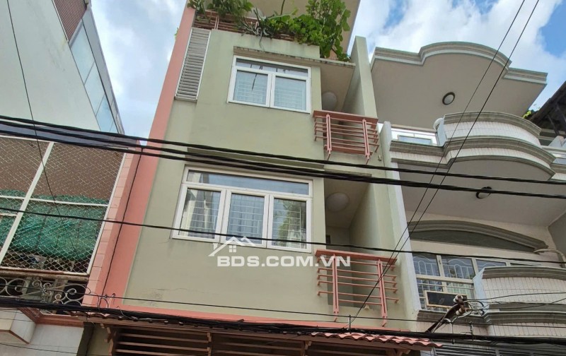 Chủ muốn bán nhà 4 tầng hẻm Lạc Long Quân, P10, 3.9x11, 6.9 tỷ