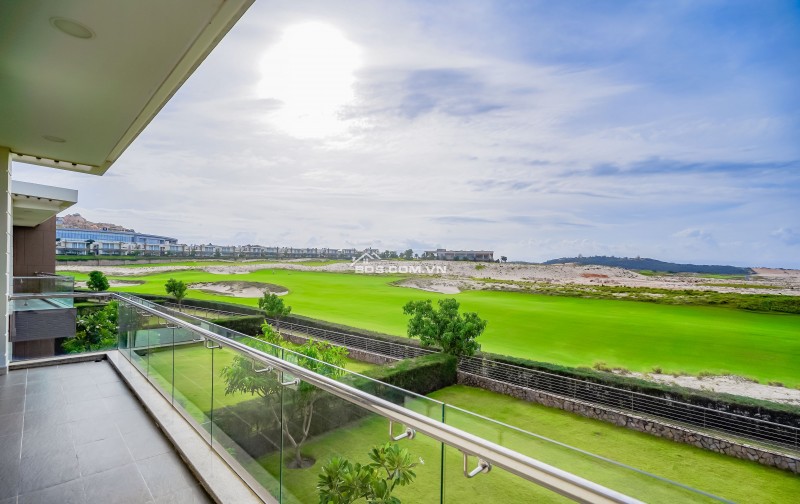 BÁN VILLA GOLF CĂN GÓC - DT: 453.8m2 GIÁ 26 TỶ, SHR LÂU DÀI LH 0917678685