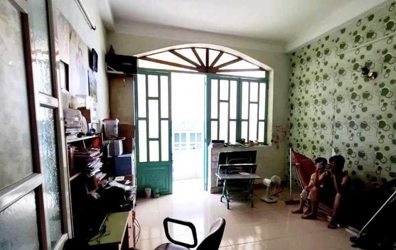Bán nhà quận bình tân - 4 tầng hẻm xe hơi sát mặt tiền - Nhà còn mới ở ngay 5,1 tỷ