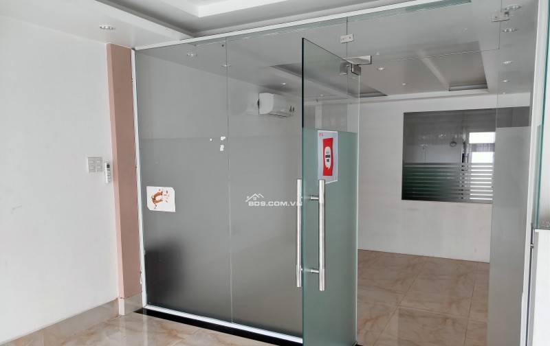 CHO THUÊ MẶT BẰNG TẦNG TRỆT MẶT TIỀN ĐƯỜNG Q.2