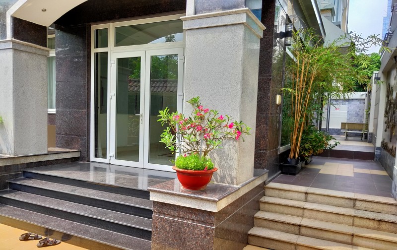 CHO THUÊ MẶT BẰNG TẦNG TRỆT MẶT TIỀN ĐƯỜNG Q.2