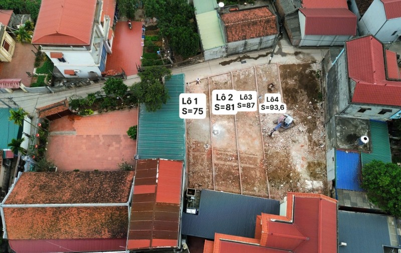 Gần bệnh viện uỷ ban huyện sân vận động huyện phúc thọ