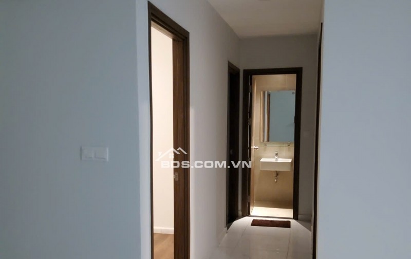 Chính chủ bán Opal Skyline 2pn giá 1,980 view hồ bơi, sổ sẵn