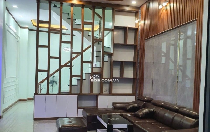 Nhà full nội thất. 1trệt 2 lầu, bình chuẩn thuận an