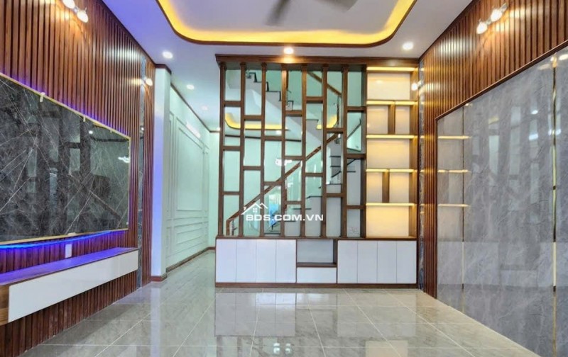 Nhà full nội thất. 1trệt 2 lầu, bình chuẩn thuận an