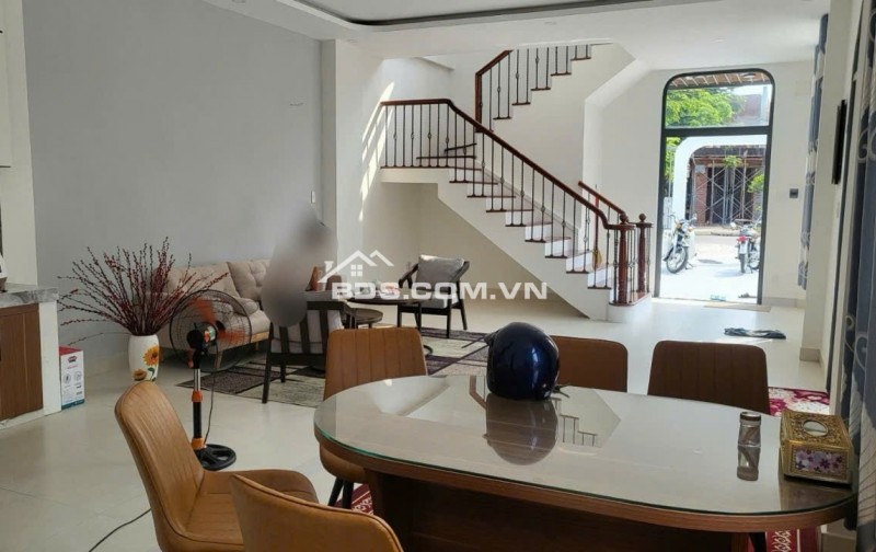 Nhà đẹp 2 mặt tiền sát đường Lê Đại Hành, Q.Cẩm Lệ, TP. Đà Nẵng