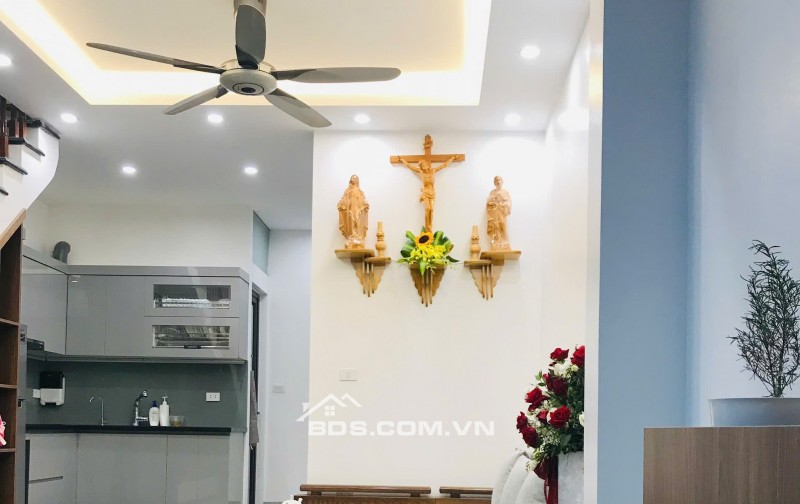 CHỦ GỬI BÁN NHÀ 4 TẦNG DÂN XÂY KIM HOÀNG VÂN CANH