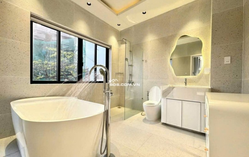 Siêu phẩm biệt thự 2 mặt tiền gần sân bay quốc tế, Q.Hải Châu, TP. Đà Nẵng
