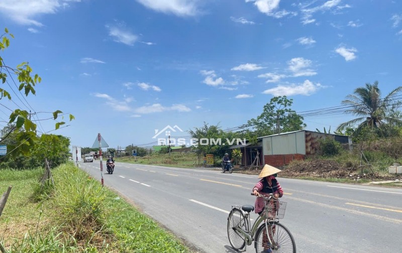 Bán đất MT QL50, 100m2 5x20m.Giá 700triệu. TP Gò Công.SHR sang sổ ngay