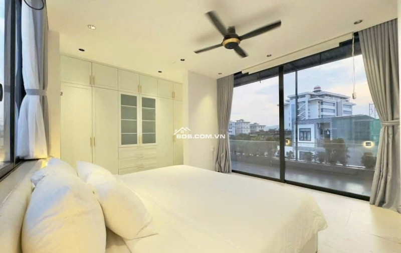 Bán biệt thự đẹp 2 mặt tiền gần sân bay quốc tế Đà Nẵng