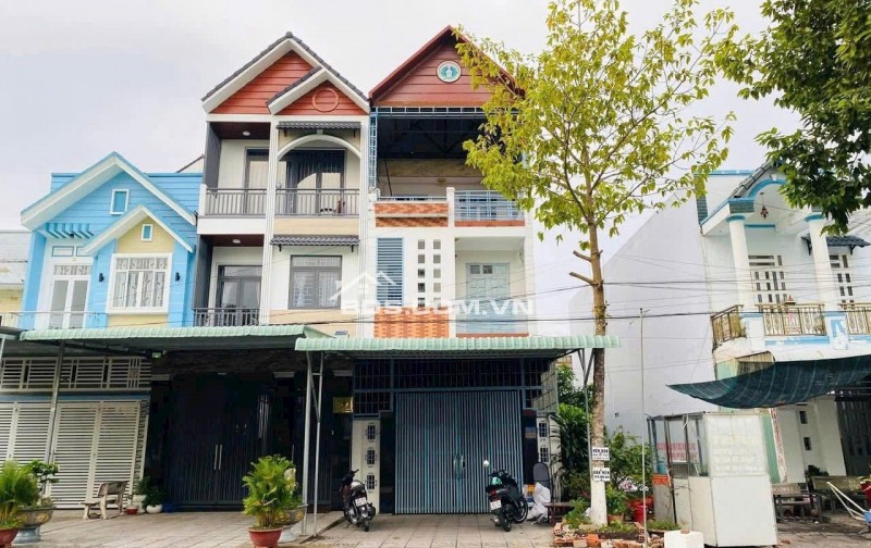 CHO THUÊ NHÀ 1 trệt 2 lầu Rộng 300m2 có  5 Phòng ngủ khu dân cư Bình Nhựt, Bình Thủy