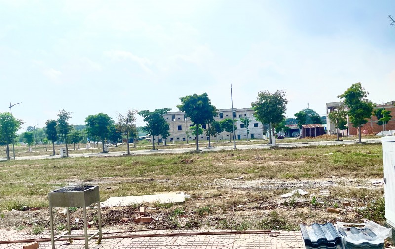 Bán đất nền thổ cư tự do xây dựng đối diện Cao Đẳng Việt Hàn Tp Tân Uyên