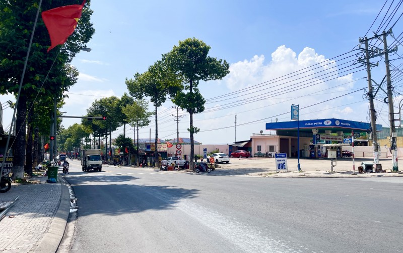 Bán đất nền thổ cư tự do xây dựng đối diện Cao Đẳng Việt Hàn Tp Tân Uyên