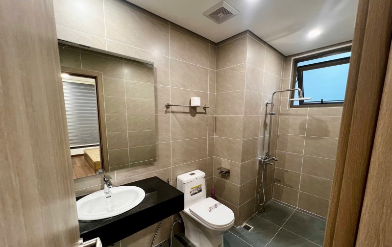 Chị gái cần cho thuê gấp căn hộ Khai Sơn 77m 2N 2VS giá 11tr full đồ liền tường