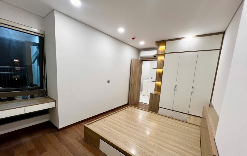 Chị gái cần cho thuê gấp căn hộ Khai Sơn 77m 2N 2VS giá 11tr full đồ liền tường