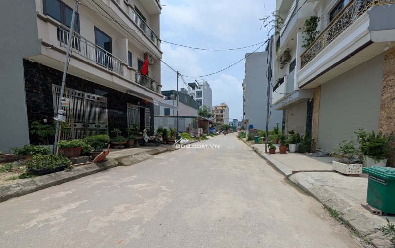 ĐỈNH NÓC KỊCH TRẦN ĐẤT KIM CHUNG - 62M MẶT TIỀN VỈA HÈ, KINH DOANH 