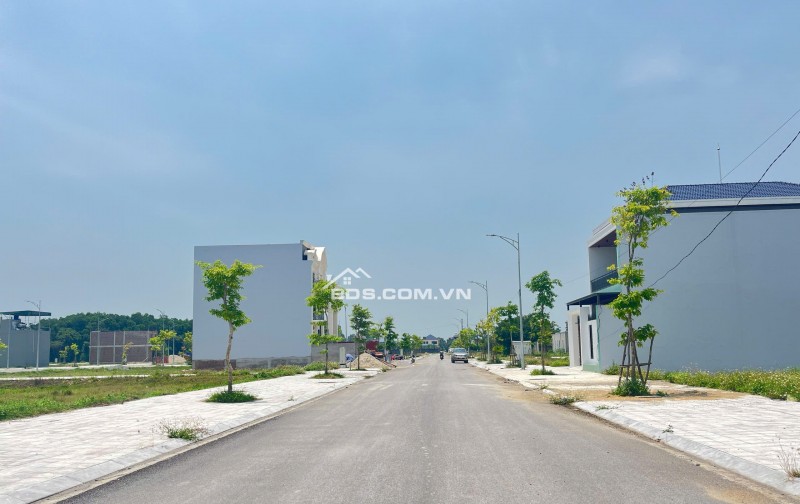 CHÍNH CHỦ BÁN LÔ ĐẤT ĐẸP – NGAY TRUNG TÂM PHƯỜNG HẢI HOÀ– NGHI SƠN, THANH HÓA CÁCH BIỂN 500M. LH 0567 662 567