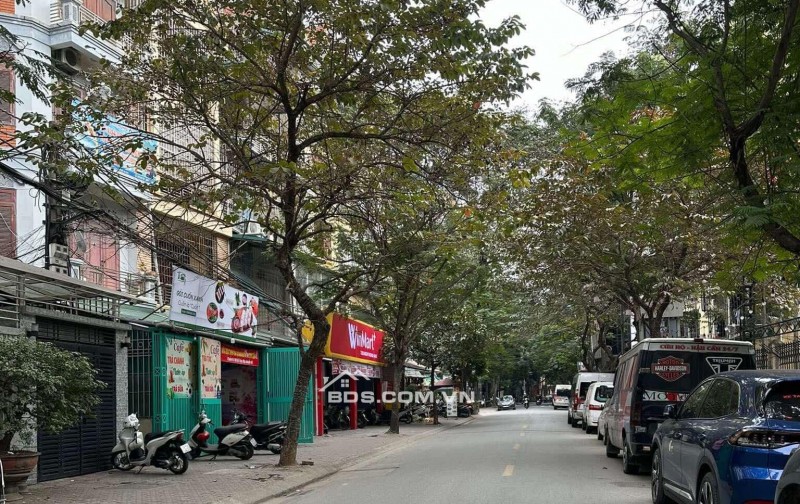 Cần Bán gấp nhà phố Tứ Liên - 100m2 x 3 tầng, mặt tiền 5,1m Lô Góc - 0971829486