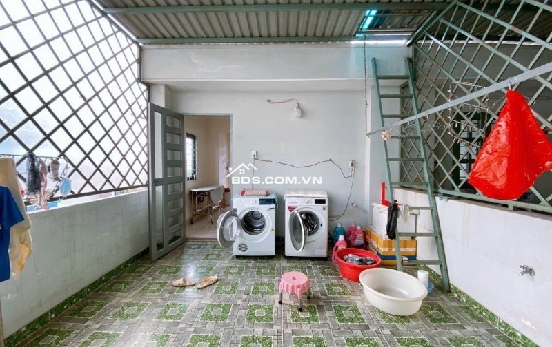 NHÀ LÔ GÓC PHẠM VĂN CHIÊU THÔNG THOÁNG, YÊN TĨNH, SẠCH SẼ 8.6VND