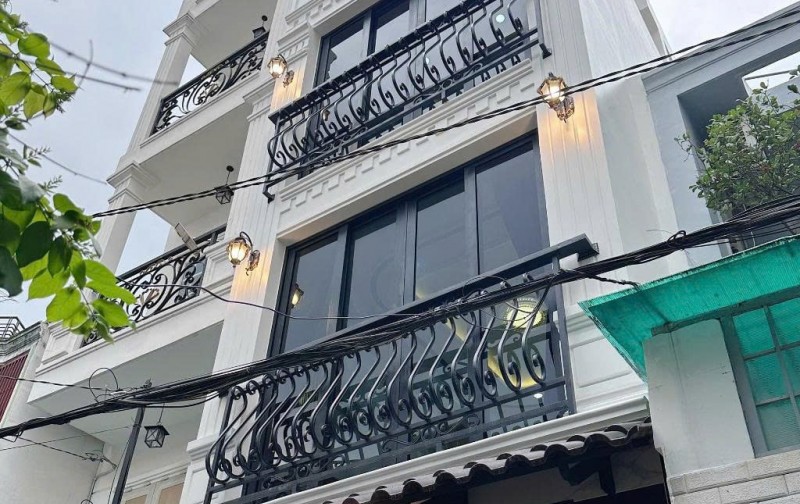 Bán nhà p5 pn 4 tầng mới full nội thất hẻm thông khu dân trí cao chỉ 6,5 tỉ