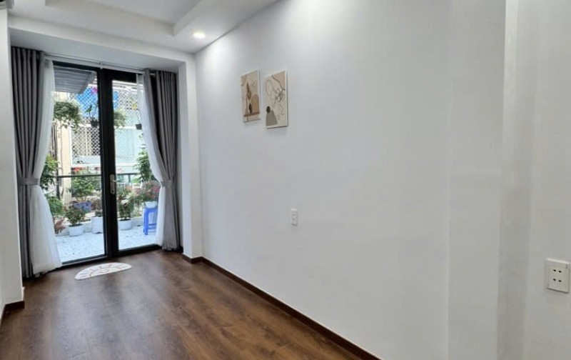Bán nhà Pn p1 phan đình phùng, hẻm xe hơi, 25 m2 1 trệt 1 lầu, sổ tại nhà giá 4,95 tỉ